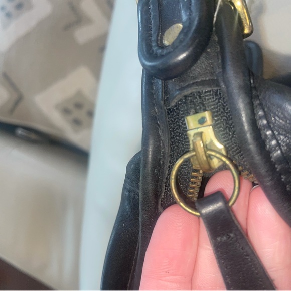 Vintage coach bucket leather bag. - Picture 4 of 6